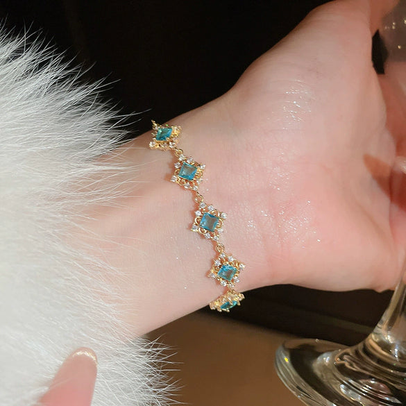 Wholesale Copper Letter Zirconia Inlayed Fashion Exquisite Cold Style Light Luxury High End Feeling Temperament Women's Bracelet