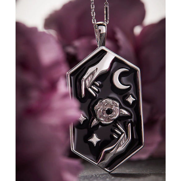 Wholesale Copper Light Luxury Geometric Carved Rose Pendant Necklace With Electroplating For Women