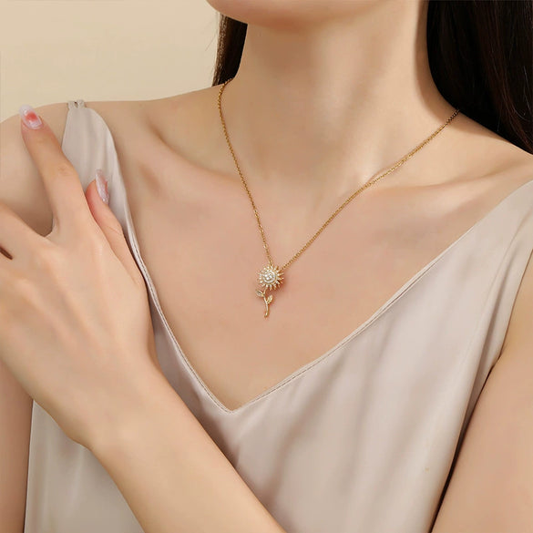 Wholesale Copper Light Luxury Style Flower Rotating Pendant Necklace With Micro Inlaid Zircon And Ochain