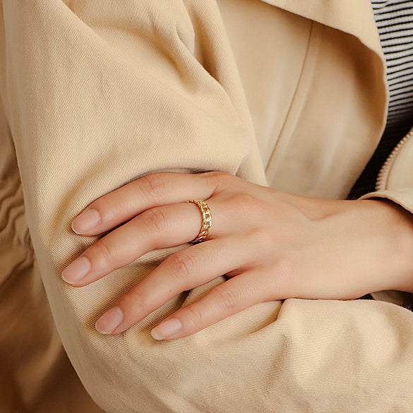 Wholesale Copper Metallic Gold Rope Geometric Hollow Ring With Electroplating Treatment