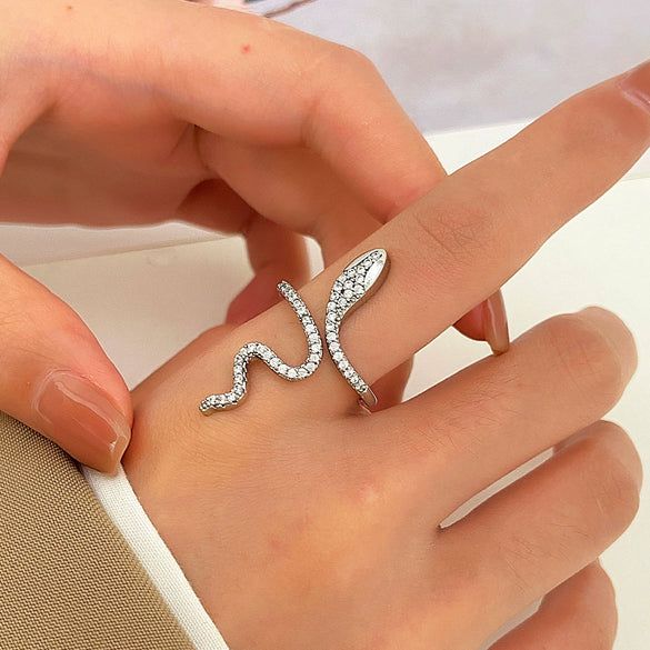 Wholesale Copper Micro Inlaid Zircon Winding Snake Ring Animal Style Electroplated For Women