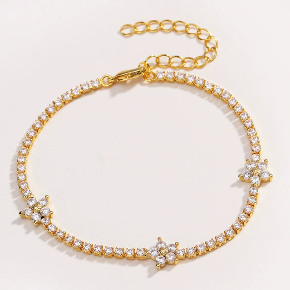 Wholesale Copper Microinlaid Zircon Women's Fivepetal Flower Style Bracelet With Electroplating