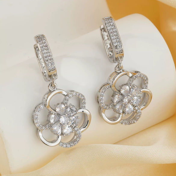 Wholesale Copper Microinlaid Zirconium Petal Fourleaf Clover Women's Earrings