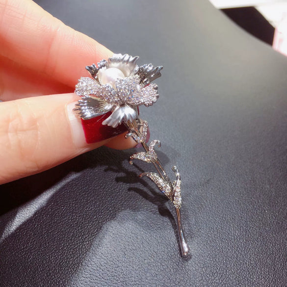 Wholesale Copper Natural Freshwater Pearl Flower Brooch Highend Craft Gift For Women Simple Style
