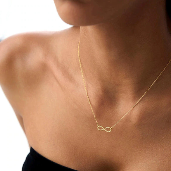 Wholesale Copper O Chain Women's Light Luxury Geometric Infinite Symbol Twist Shape Pendant Necklace With Electroplating
