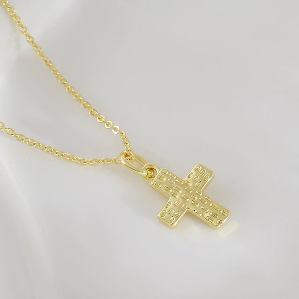 Wholesale Copper O Word Chain Cross Pendant Necklace With Hammer Pattern Gold Plated Retro Hip Hop Fashion Jewelry For Unisex