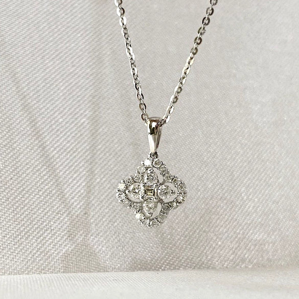 Wholesale Copper Ochain Mixed Gem Inlaid Fourleaf Clover Pendant Necklace With Zircon And Flower Design