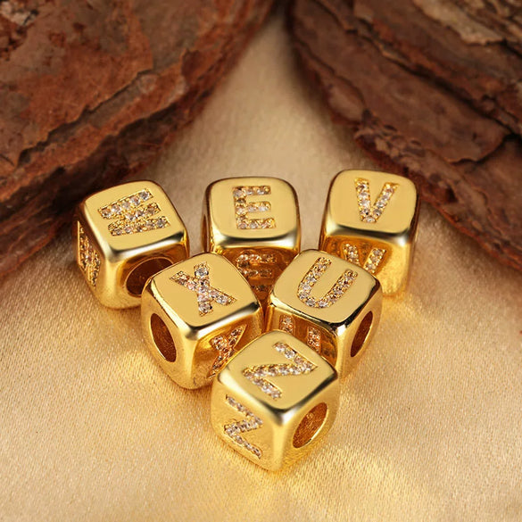 Wholesale Copper Pendant Clavicle Chain With Electroplated Inlaid Zircon And Letter Pattern