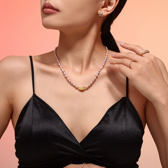 Wholesale Copper Pendant Natural Freshwater Pearl Collarbone Necklace Geometric Style Electroplated Accessories