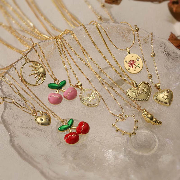 Wholesale Copper Plated 18K Gold Heart Shape Oil Dripping Cherry Blossom Petal O Word Chain Necklace For Women