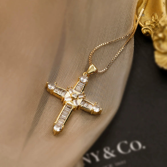 Wholesale Copper Plated 18K Gold Zircon Geometric Cross Pendant Necklace For Women Simple Retro Style