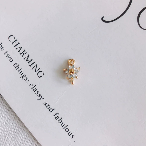 Wholesale Copper Plated Real Gold Hollow Flower Zircon Earrings Jewelry Accessories