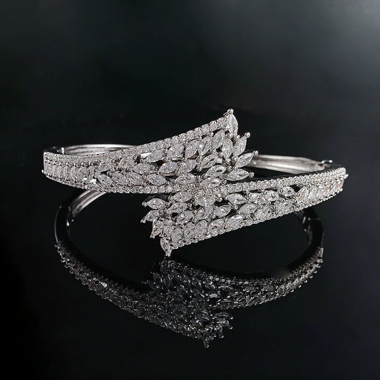 Wholesale Copper Punk Style Leaves Open Bracelet With Electroplating