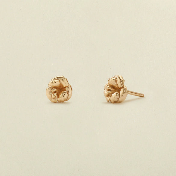 Wholesale Copper Retro Flower Earrings With Electroplating
