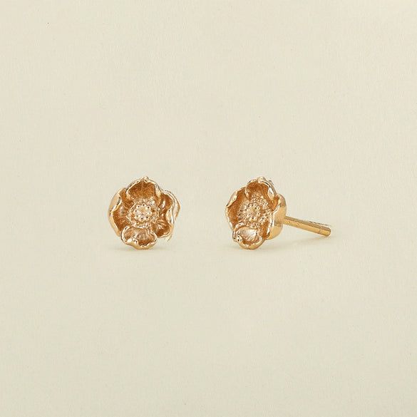 Wholesale Copper Retro Flower Earrings With Electroplating