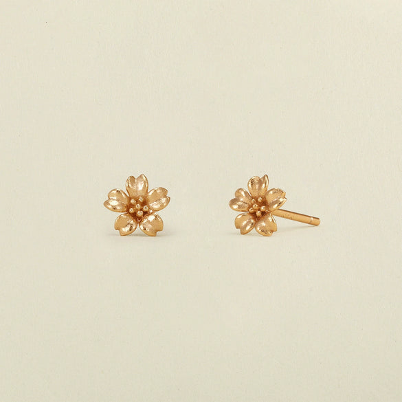 Wholesale Copper Retro Flower Earrings With Electroplating