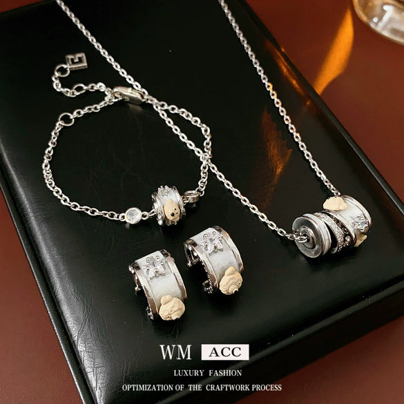 Wholesale Copper Rhinestone Zirconia Animal Highend Women's Pendant Set With Necklace Earrings And Hand Accessories