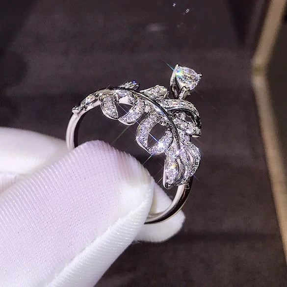 Wholesale Copper Ring For Women Dropshaped Feather Leaf Pattern Set With Zirconia