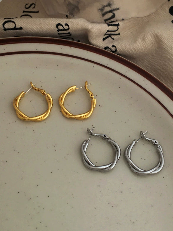 Wholesale Copper S925 Silver Needle Twist Earrings With Geometric Design And Electroplating Treatment Retro Cold Style For Women