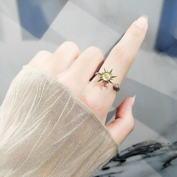 Wholesale Copper Sunflower Rotating Opening Adjustable Folding Finger Ring With Electroplating Treatment
