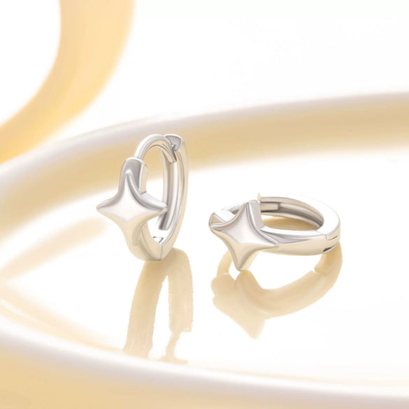 Wholesale Copper Sweet Style Star Shape Ear Buckle Earrings With Electroplating