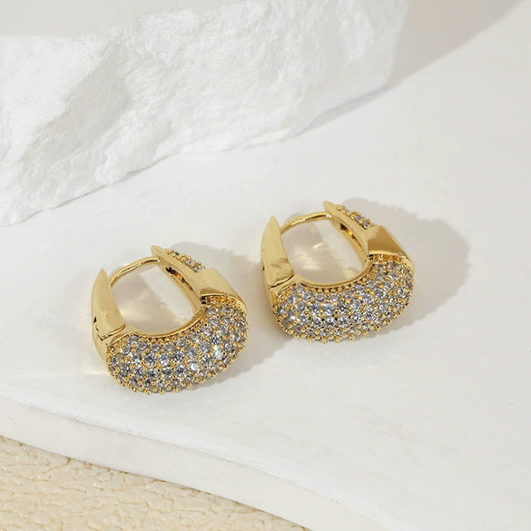 Wholesale Copper Ushaped Geometric Horseshoe Buckle Earrings With Microinlay Style For Women