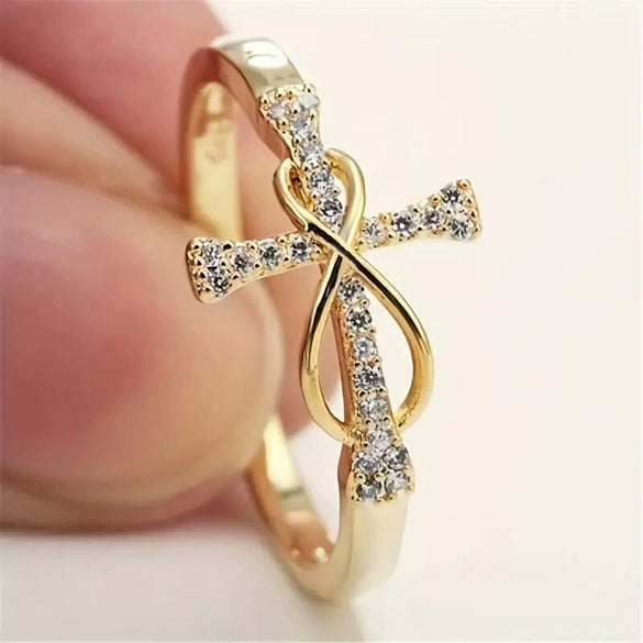 Wholesale Copper Zircon Inlaid Mobius Ring Geometric Style Women's Jewelry