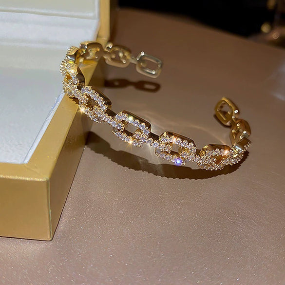 Wholesale Copper Zircon Letter Bracelet Gold Electroplated For Women Cool Style