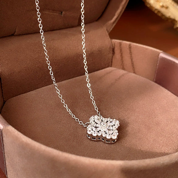 Wholesale Copper Zirconia Flower Hollow Women's Highend Clavicle Necklace