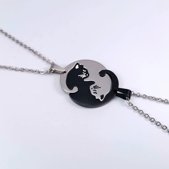 Wholesale Couple Necklace Titanium Steel Cat Hug Heart Electroplating Design