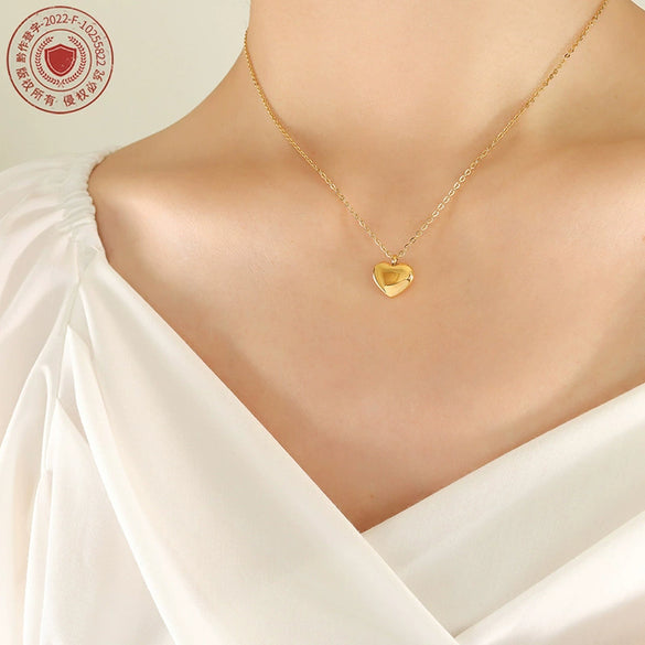 Wholesale Couple Titanium Steel 18K Gold Plated Heart Shape Ferris Wheel Pendant Clavicle Necklace For Women