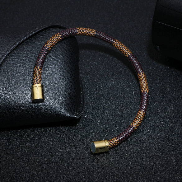Wholesale Couple Unisex Leather Geometric Striped Alloy Magnetic Buckle Electroplated Bracelet