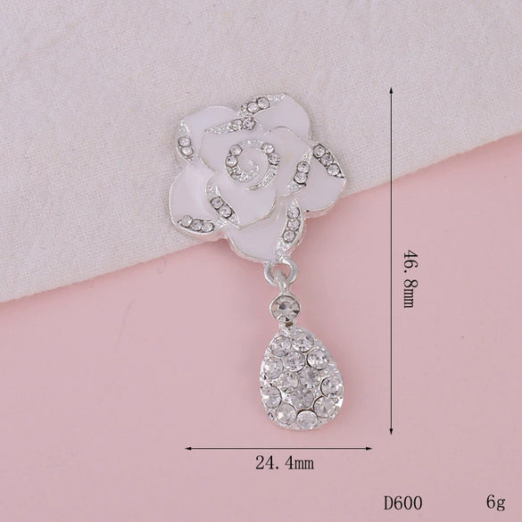 Wholesale Creative Alloy Jewelry Camellia Flower Pendant Electroplated For Female Mobile Phone Beauty Accessories