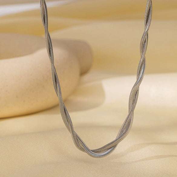 Wholesale Cuban Chain Necklace In Fashionable Style With Geometric Pattern Made Of Stainless Steel And Titanium Steel Electroplated