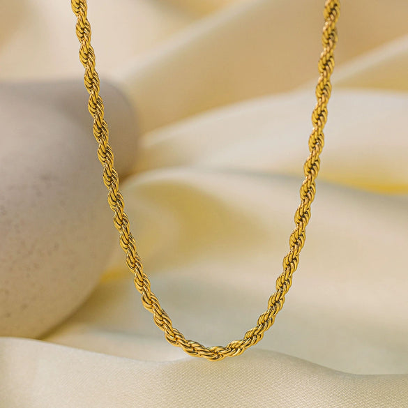 Wholesale Cuban Chain Necklace In Fashionable Style With Geometric Pattern Made Of Stainless Steel And Titanium Steel Electroplated