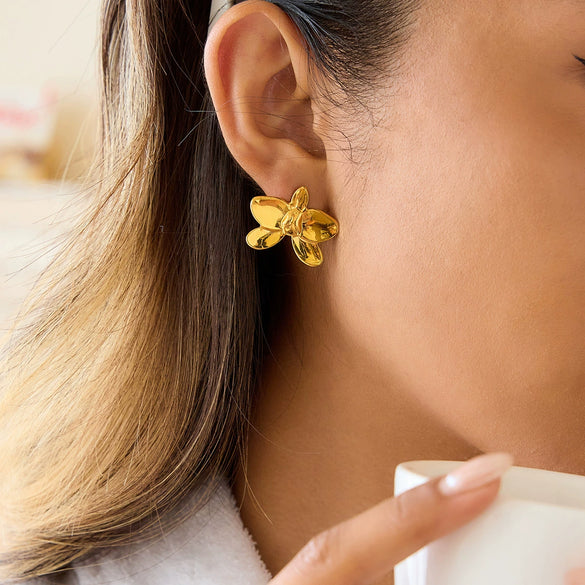 Wholesale Cute Stainless Steel Flower Butterfly Earrings With Vacuum Real Gold Plating In Pvd Furnace For Women
