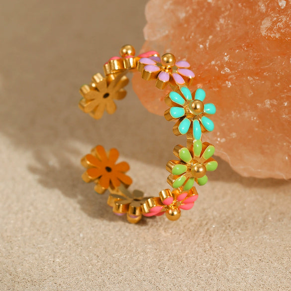 Wholesale Daisy Flower Ring Stainless Steel Electroplated 18K Gold Light Luxury Style