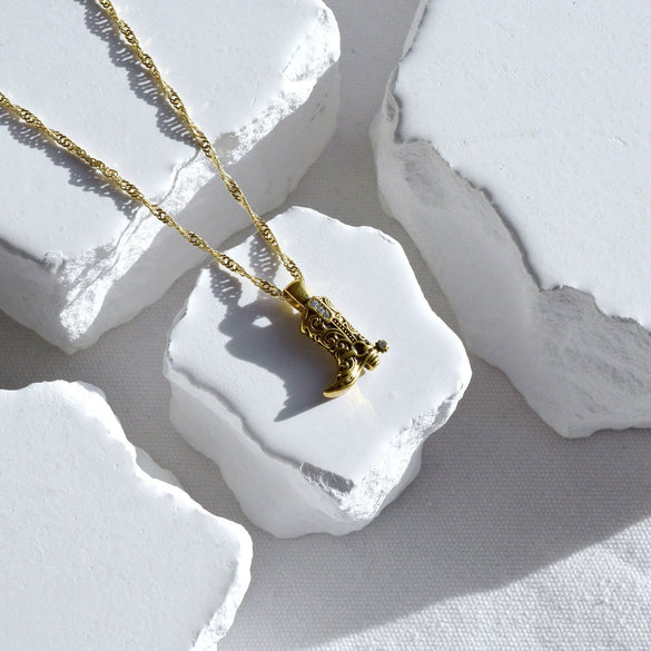 Wholesale Denim Boots Pendant Necklace Copper Gold Plated Geometric British Retro Style