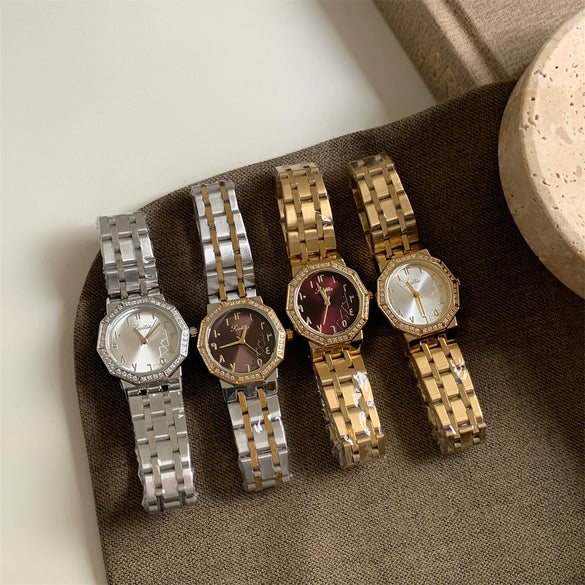 Wholesale Diamond Encrusted Alloy Round Dial Quartz Watch For Women With Screw Down Crown And Butterfly Double Snap Buckle