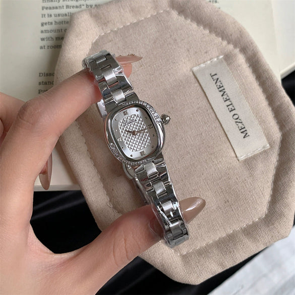 Wholesale Diamondencrusted Oval Alloy And Stainless Steel Band Watch For Women Casual Style