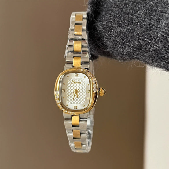 Wholesale Diamondencrusted Oval Alloy And Stainless Steel Band Watch For Women Casual Style