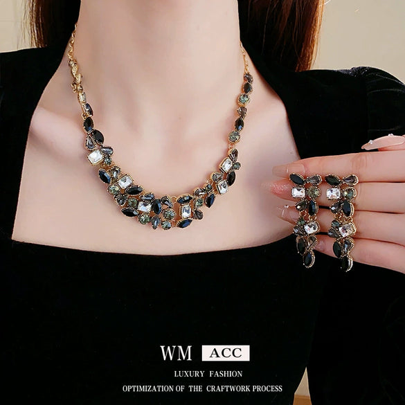 Wholesale Diecast Zirconembedded Geometric Water Drop Clavicle Necklace With Electroplating Treatment