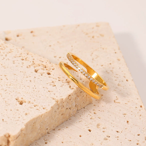 Wholesale Double Layer Round Stainless Steel Diamond Ring For Women With Geometric Style And Electroplating Treatment