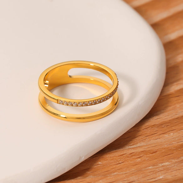 Wholesale Double Layer Round Stainless Steel Diamond Ring For Women With Geometric Style And Electroplating Treatment