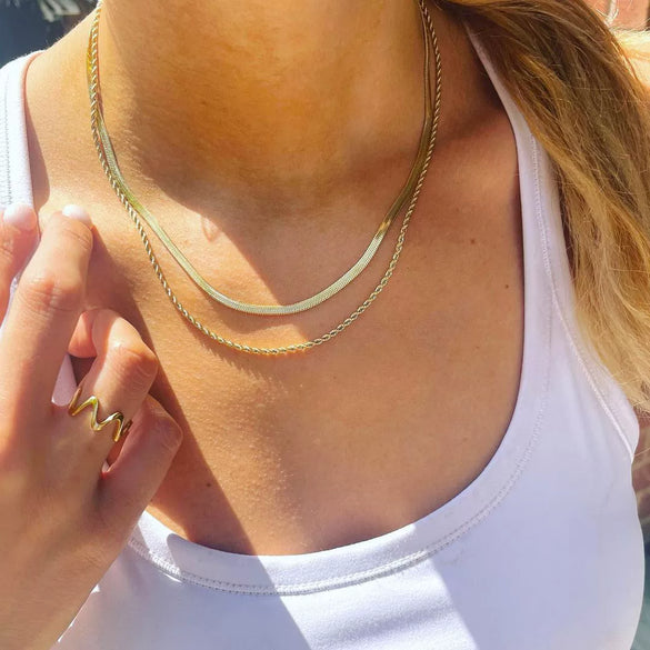 Wholesale Doublelayered Geometric Stainless Steel Blade Chain Necklace For Women With Pvd Furnace Vacuum Real Gold Plating