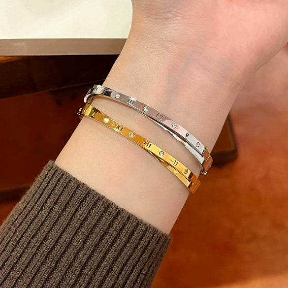Wholesale Doublelayered Roman Numeral Diamondencrusted 18K Goldplated Titanium Steel Bracelet With Polish Finish Light Luxury Jewelry