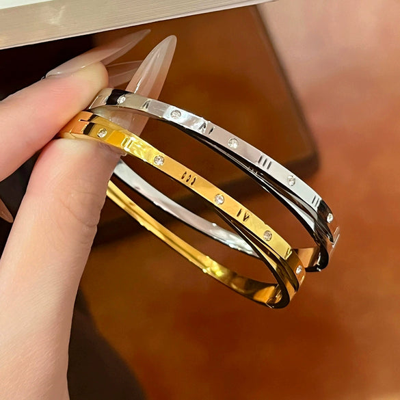 Wholesale Doublelayered Roman Numeral Diamondencrusted 18K Goldplated Titanium Steel Bracelet With Polish Finish Light Luxury Jewelry