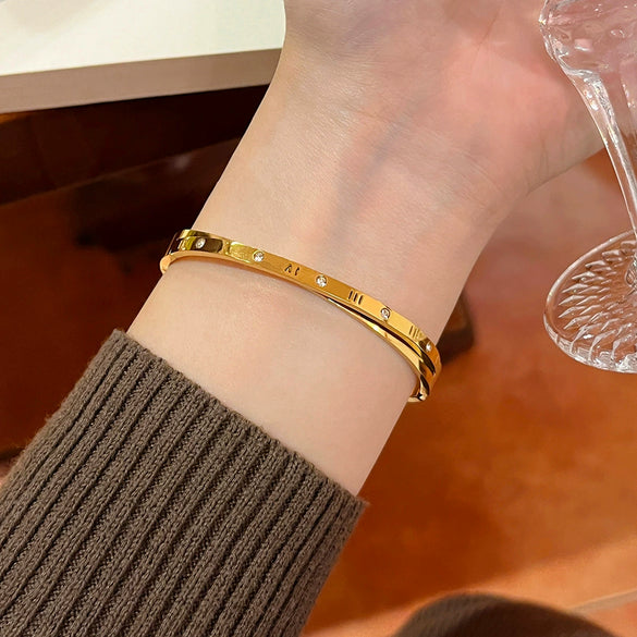 Wholesale Doublelayered Roman Numeral Diamondencrusted 18K Goldplated Titanium Steel Bracelet With Polish Finish Light Luxury Jewelry