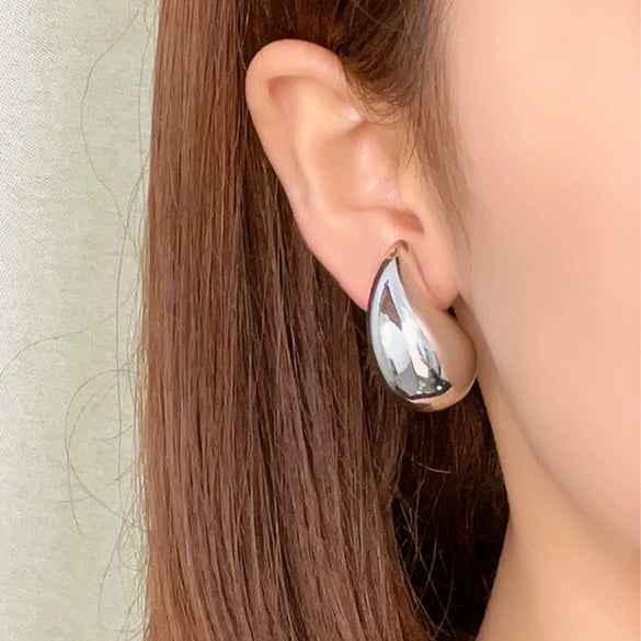 Wholesale Dropshaped Antiallergy Goldplated Hip Hop Style Women's Earrings Jewelry