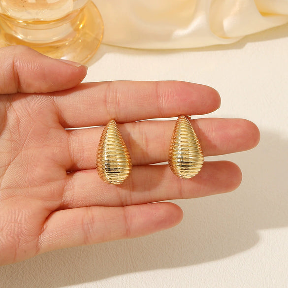 Wholesale Earrings Copper Goldplated Dropshaped Carved Line For Women
